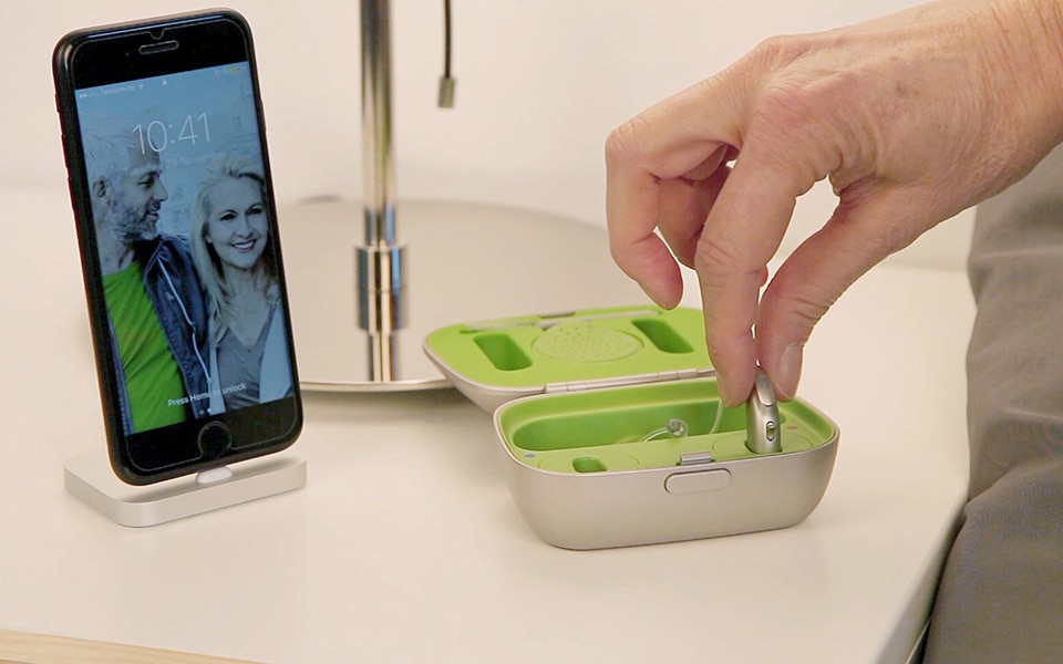 Learn more about Phonak rechargeable technology PhonakPro