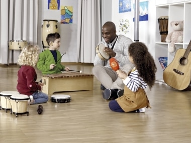Pic Pediatric primary preschool music lesson Roger Touchscreen Mic Roger SoundField